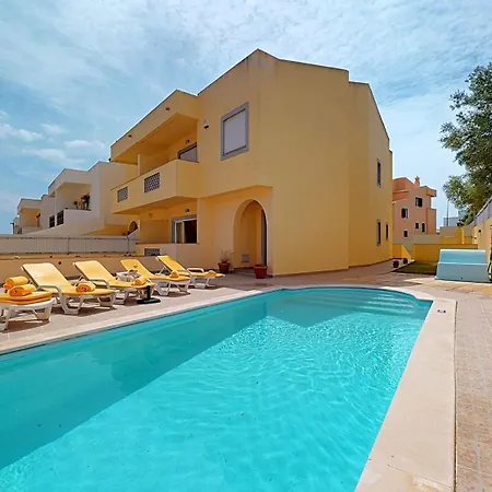 Villa Vivenda V3 Encantadora Em *